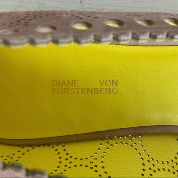 Diane Von Furstenberg Corolla Suede Laser Cut Round Toe Ballet Flat In Tan Sz 38 - Picture 10 of 11
